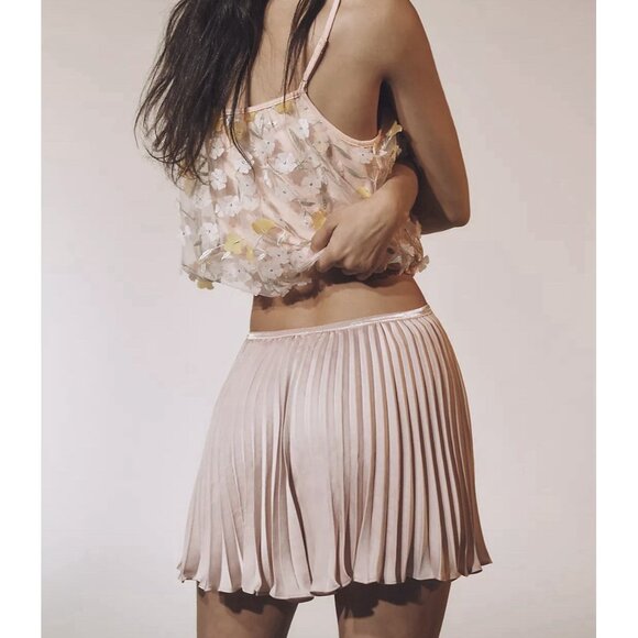 NWT Size L - Anthropologie Silky Skorts with built in shorts (NWT US$ 128) - Picture 11 of 16